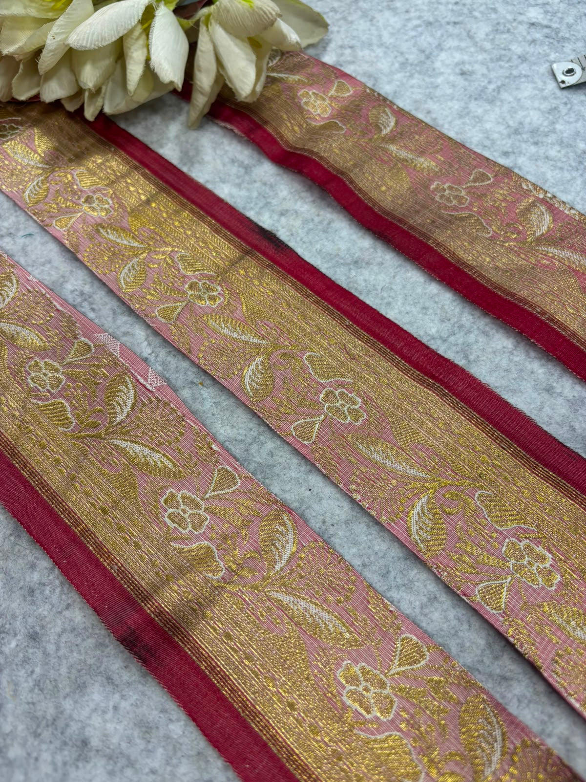 Pink Banarasi Pure Silk Vintage Border Lace ( 1 Mtr )