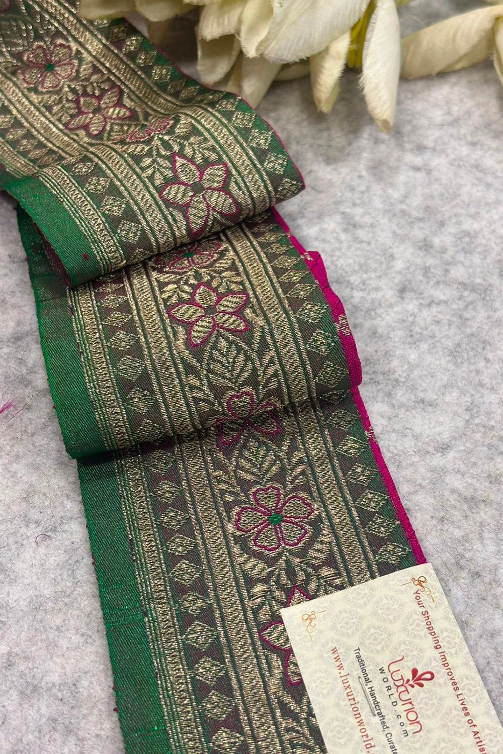 Green Banarasi Pure Silk Vintage Border Lace ( 1 Mtr )