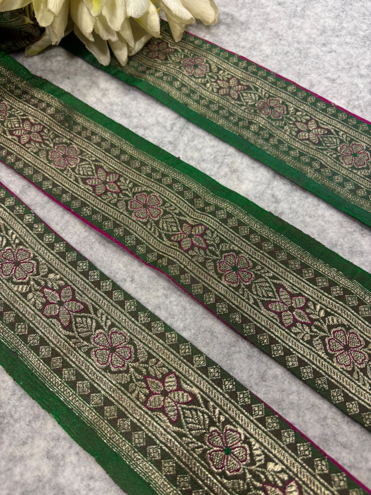 Green Banarasi Pure Silk Vintage Border Lace ( 1 Mtr )