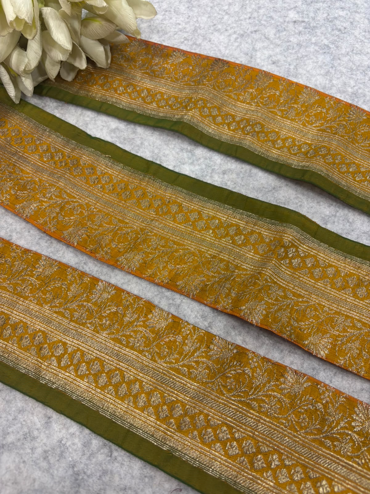 Yellow Banarasi Pure Silk Vintage Border Lace ( 1 Mtr )
