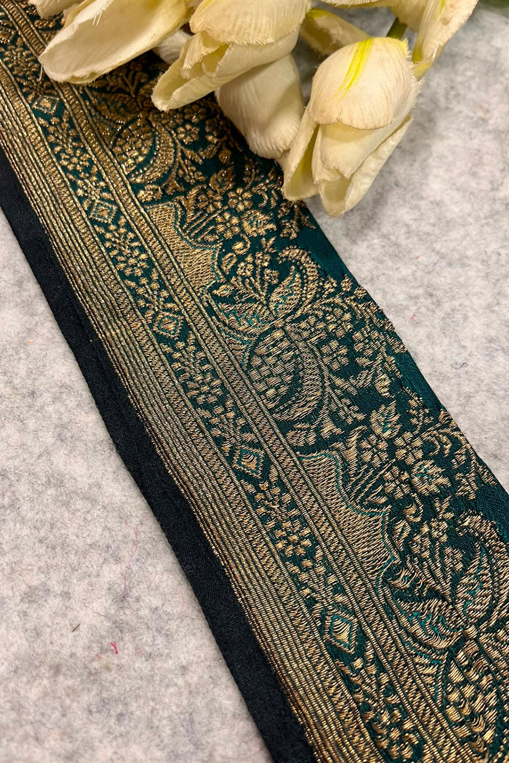 IL2B126082502 Blue Banarasi Pure Silk Vintage Border Lace