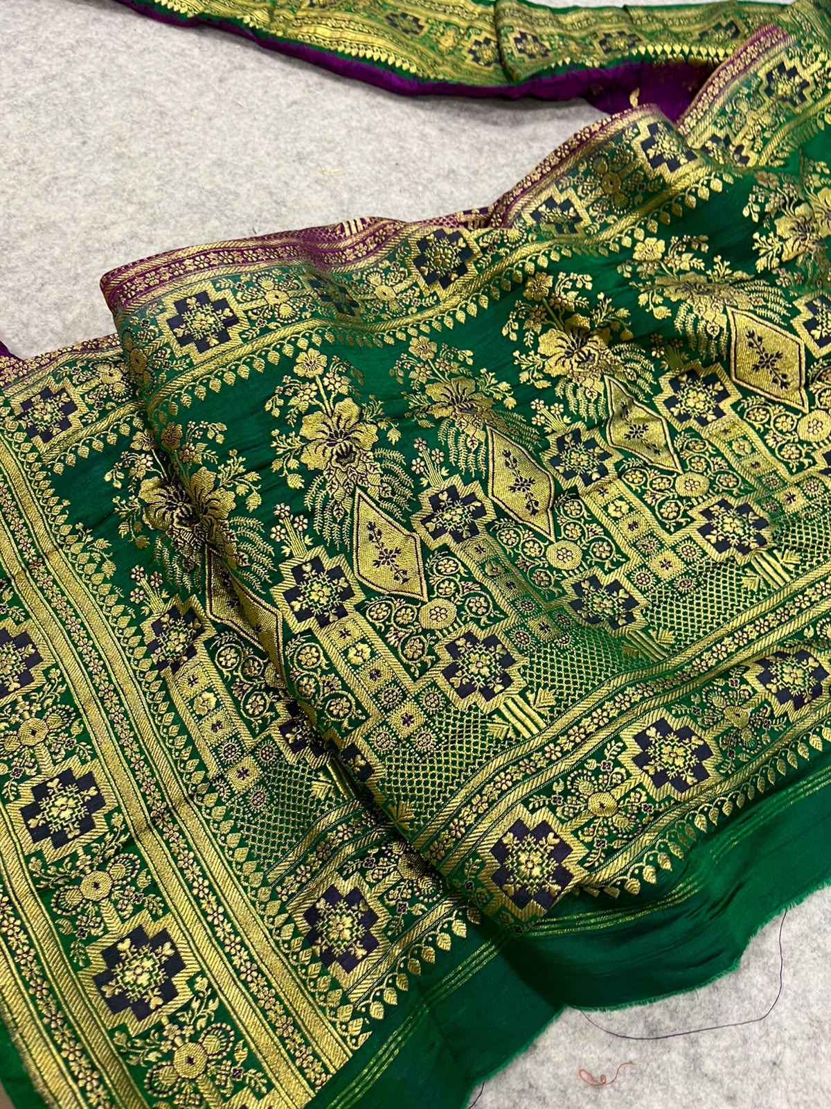 Green Banarasi Pure Silk Lace  Vintage Border With Pallu Occasion
