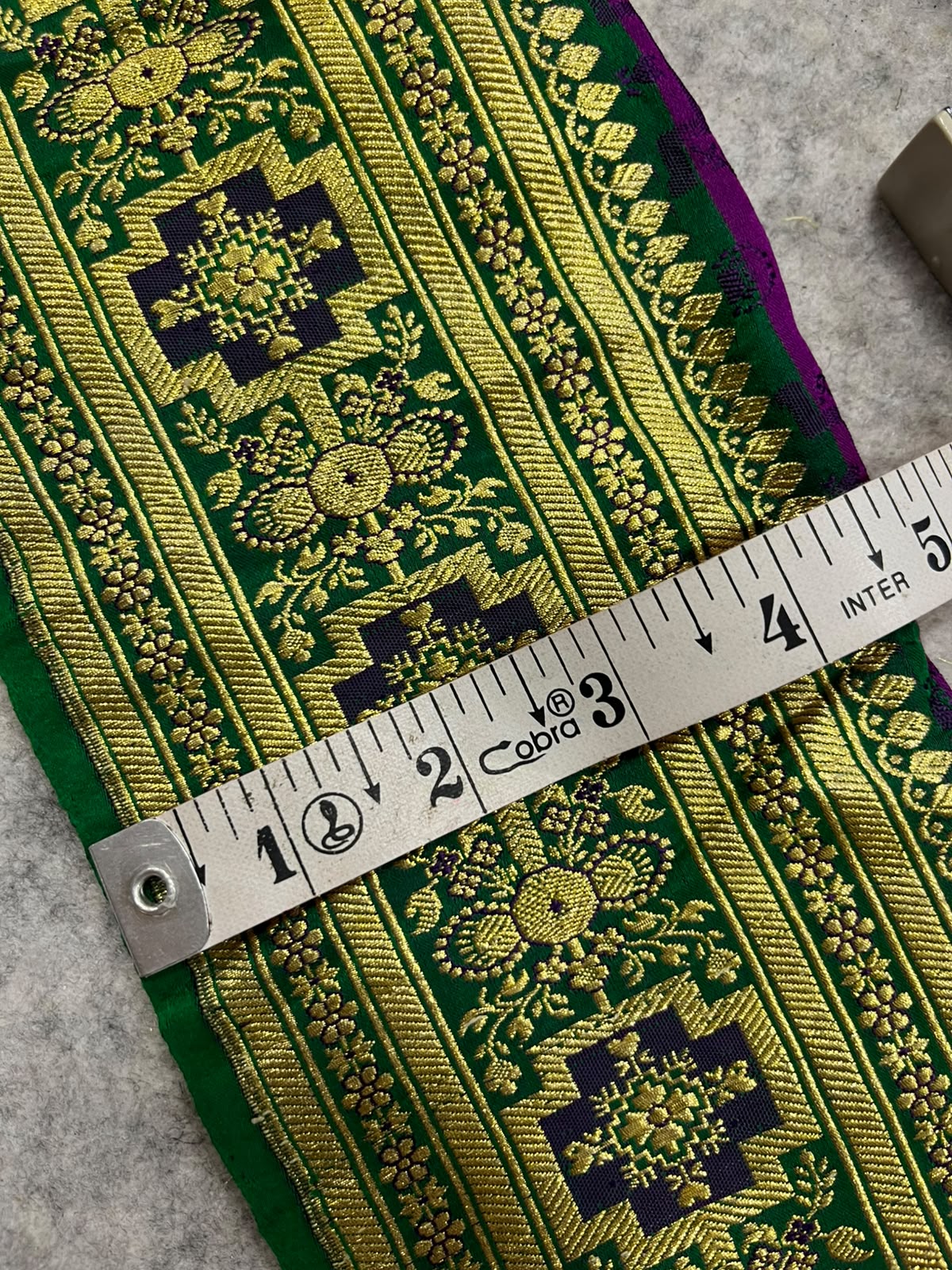 Green Banarasi Pure Silk Lace  Vintage Border With Pallu Occasion