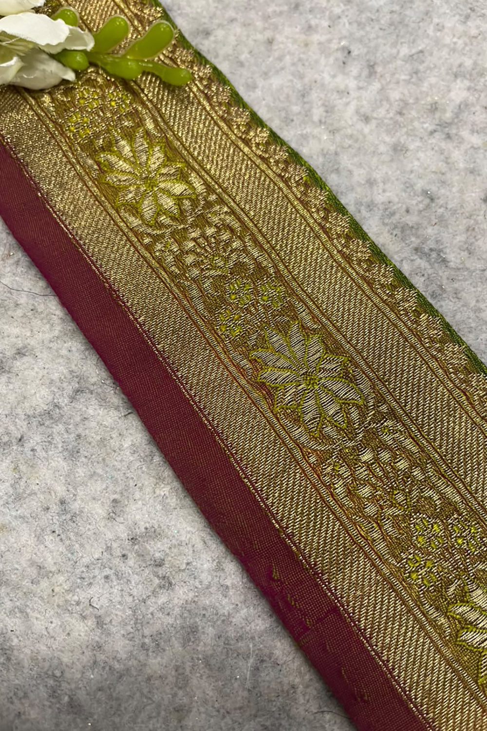 Green Banarasi Pure Silk Vintage Border Lace ( 1 Mtr )