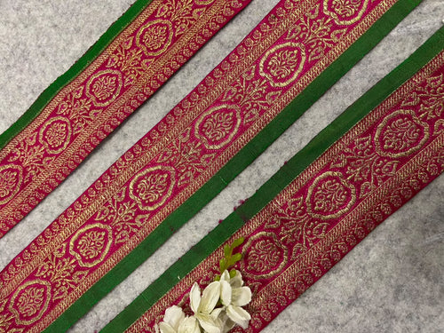 IL2B126102206 Pink Banarasi Pure Silk Vintage Border Lace