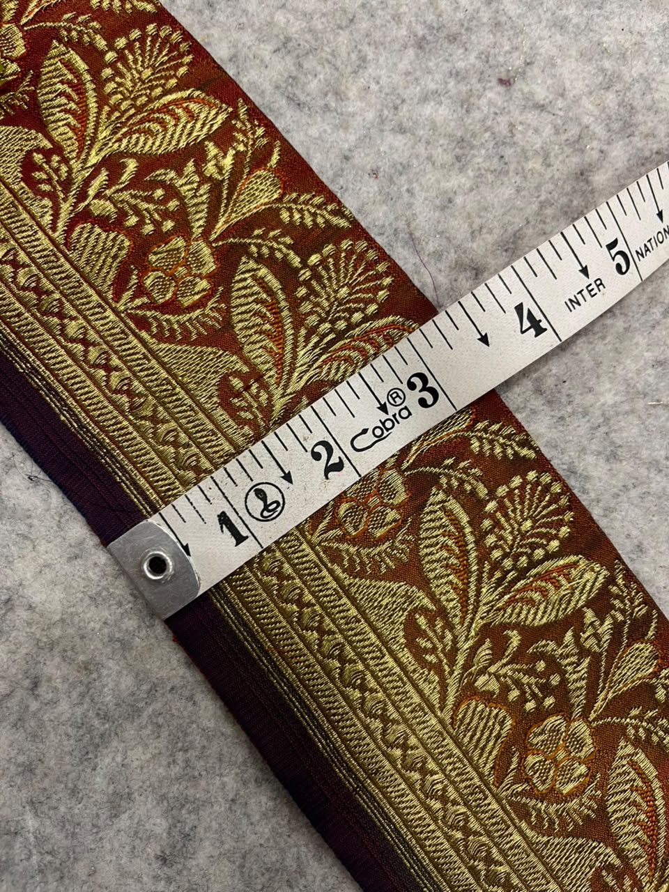 Golden Banarasi Pure Silk Vintage Border Lace ( 1 Mtr )
