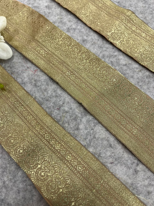 Golden Banarasi Pure Silk Vintage Border Lace ( 1 Mtr )