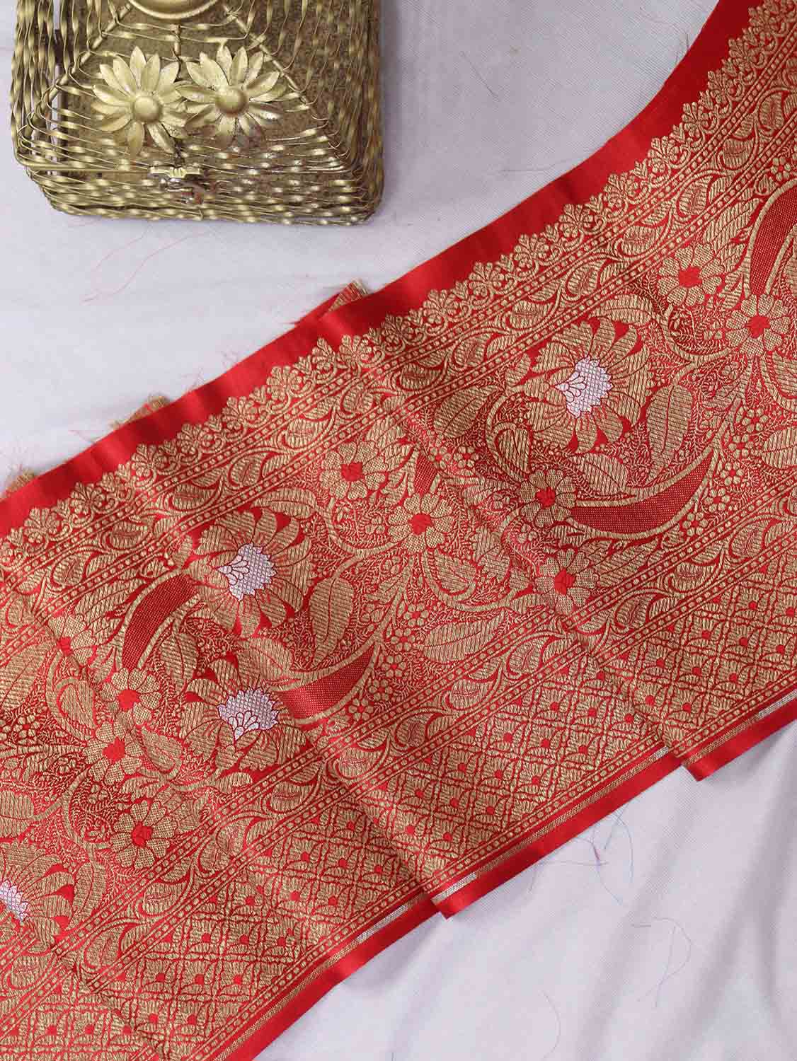 Red Banarasi Silk Lace ( 0.75 Mtr ) - Luxurion World