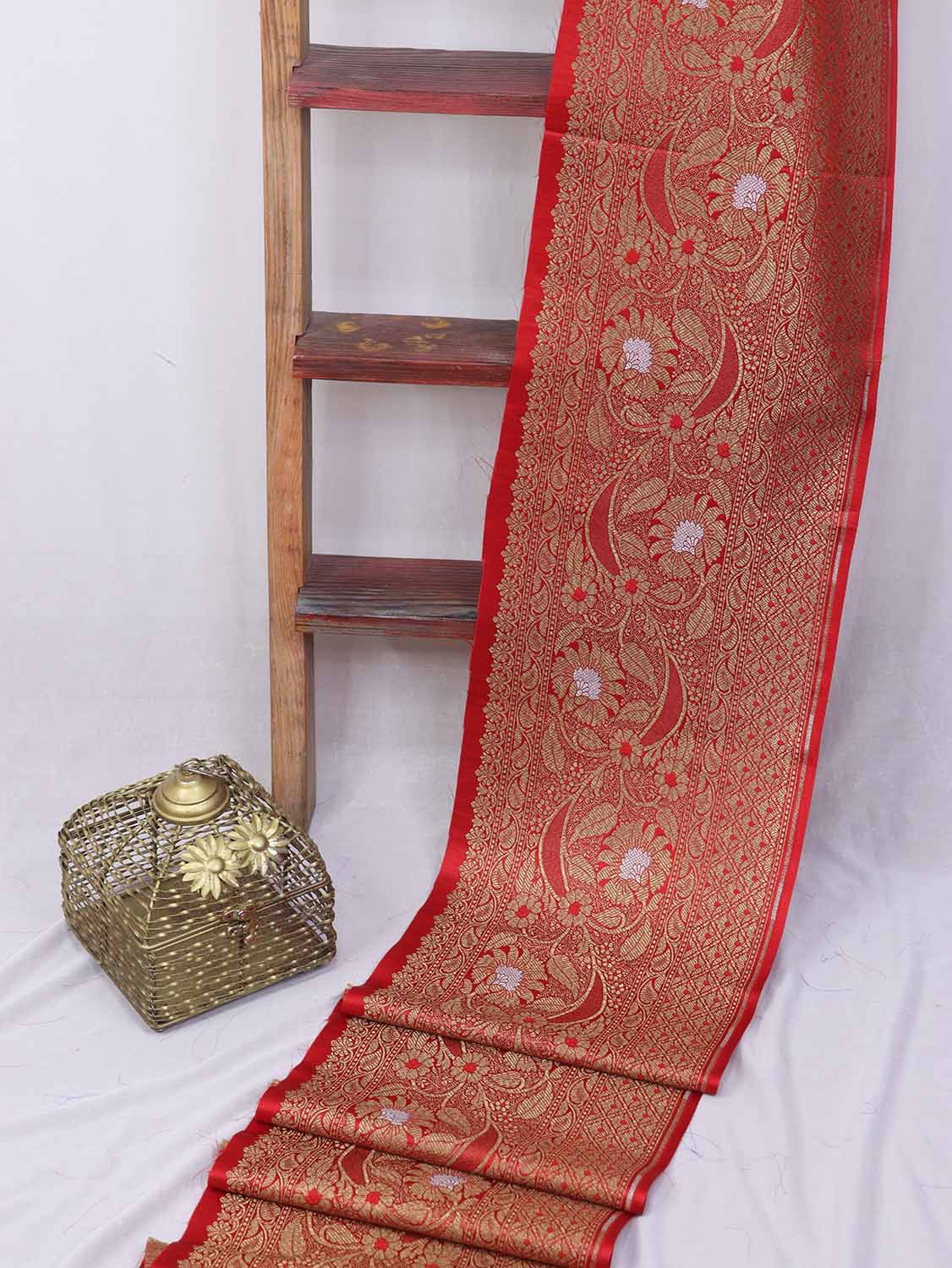 Red Banarasi Silk Lace ( 0.75 Mtr ) - Luxurion World