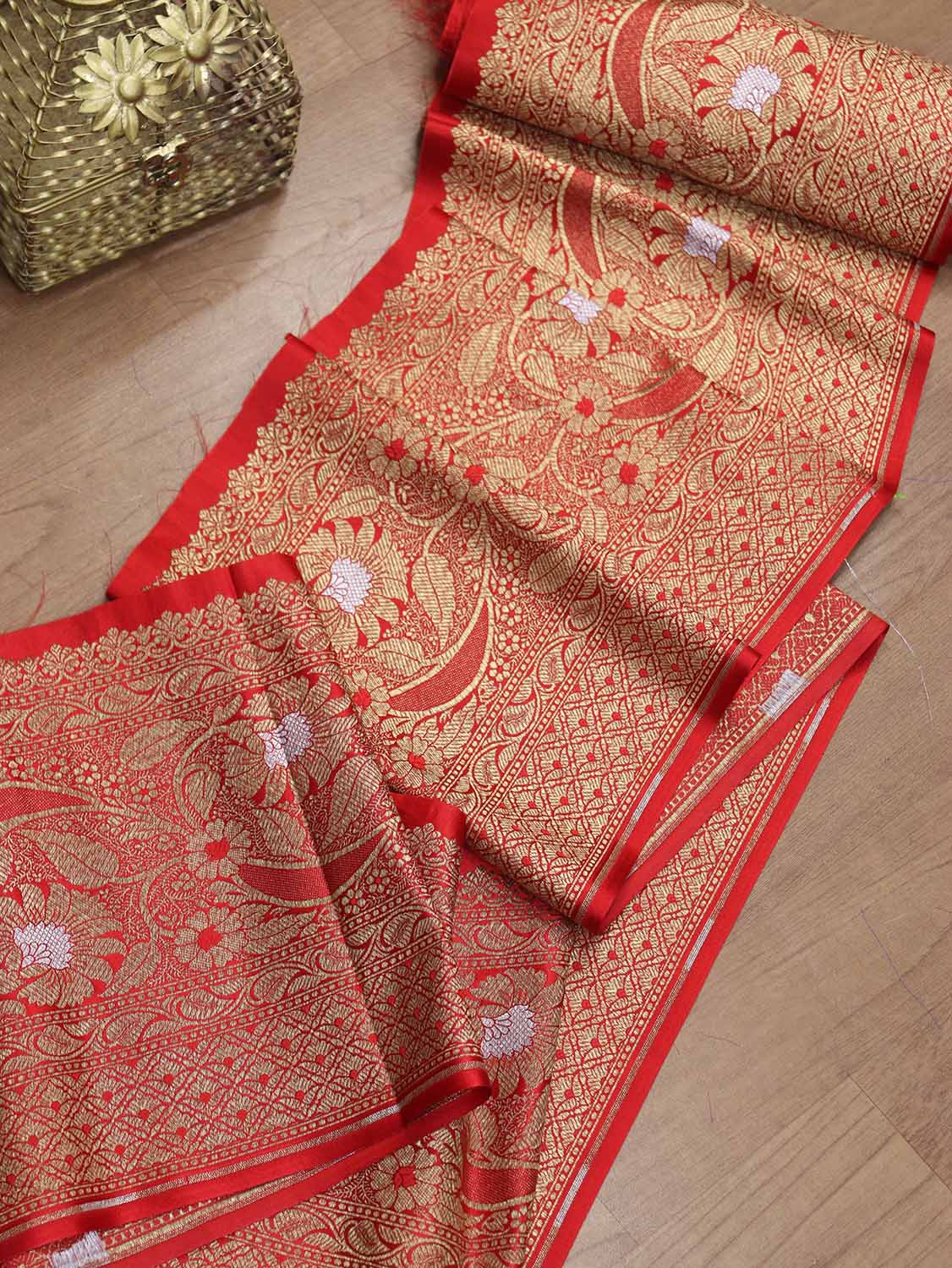 Red Banarasi Silk Lace ( 0.75 Mtr ) - Luxurion World