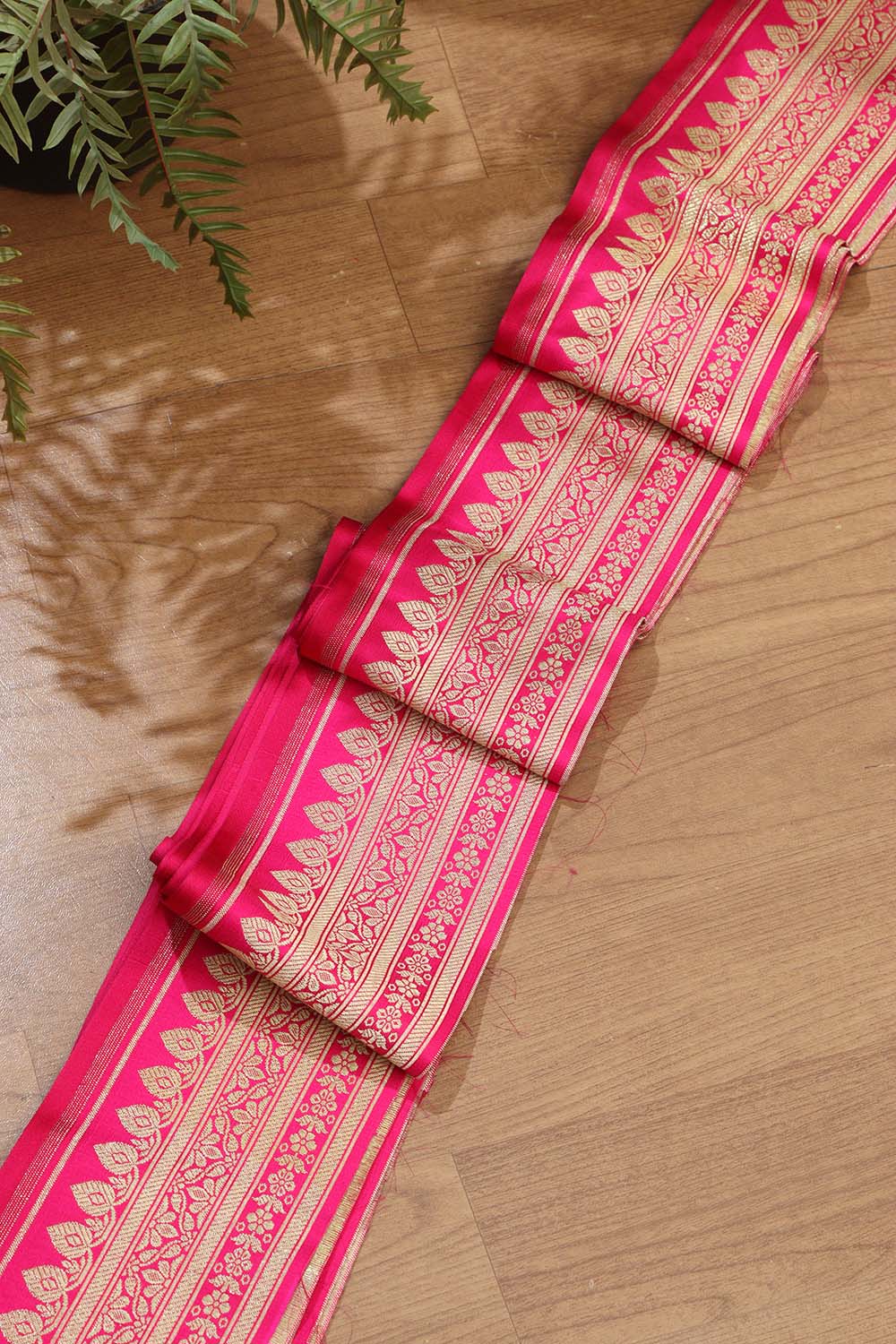Elegant Pink Banarasi Silk Lace: A Timeless Beauty ( 1 Mtr ) - Luxurion World