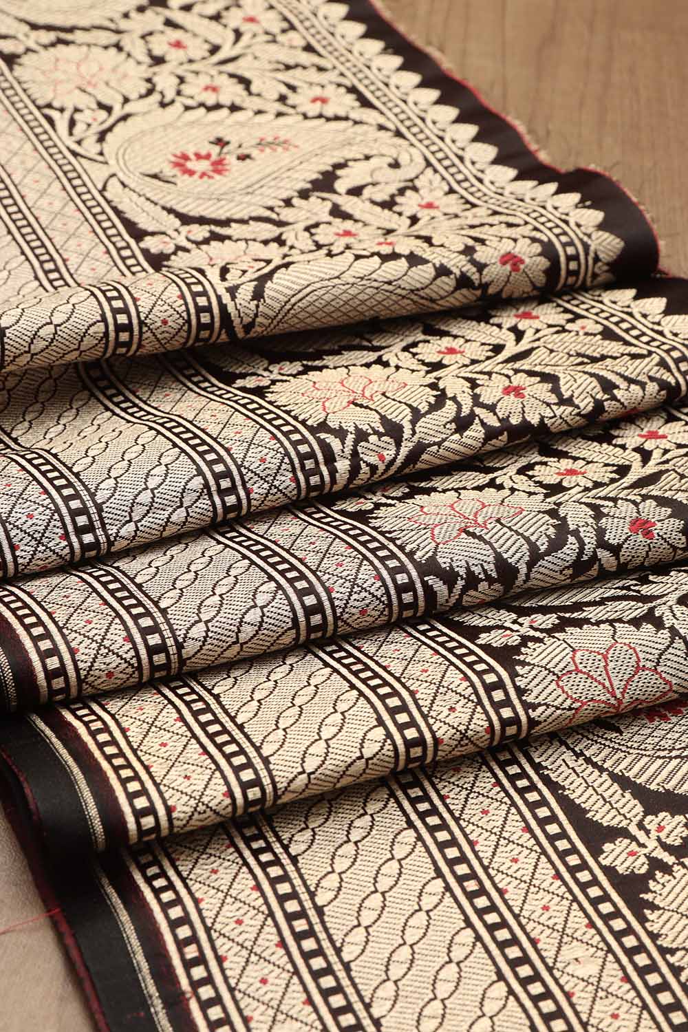 Stunning Maroon Banarasi Silk Lace ( 1 Mtr ) - Luxurion World