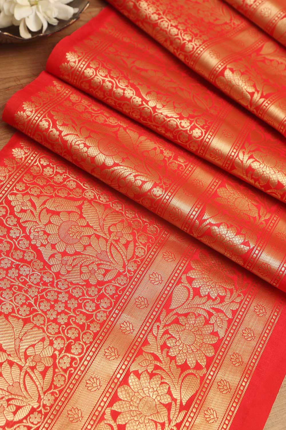 Red Banarasi Silk Lace : Elegant & Stylish - Luxurion World