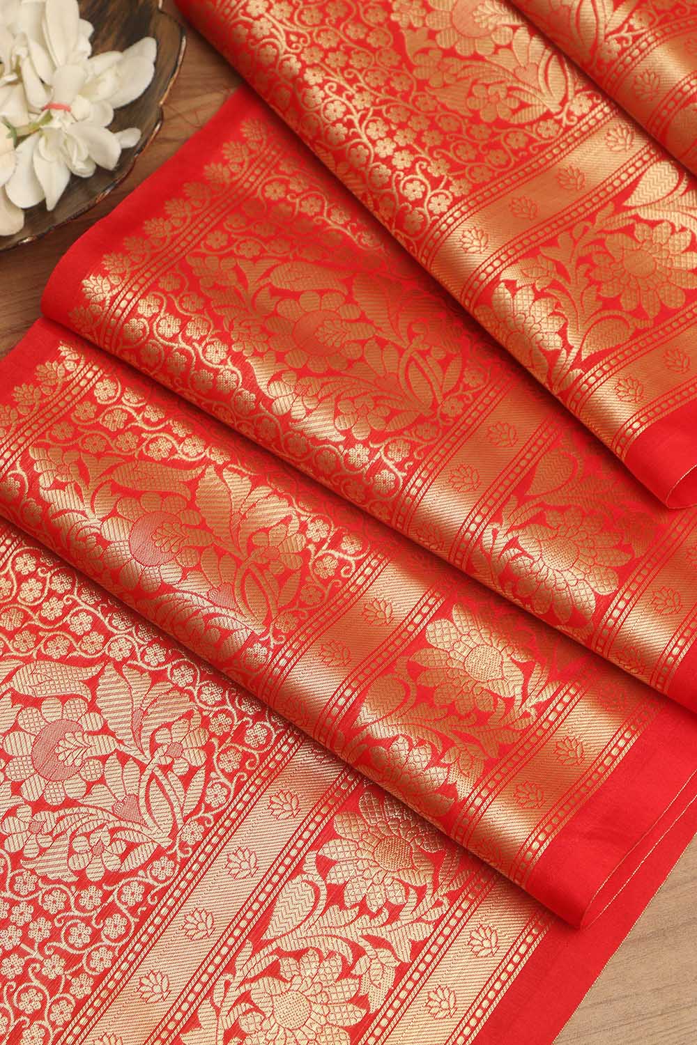 Red Banarasi Silk Lace : Elegant & Stylish - Luxurion World