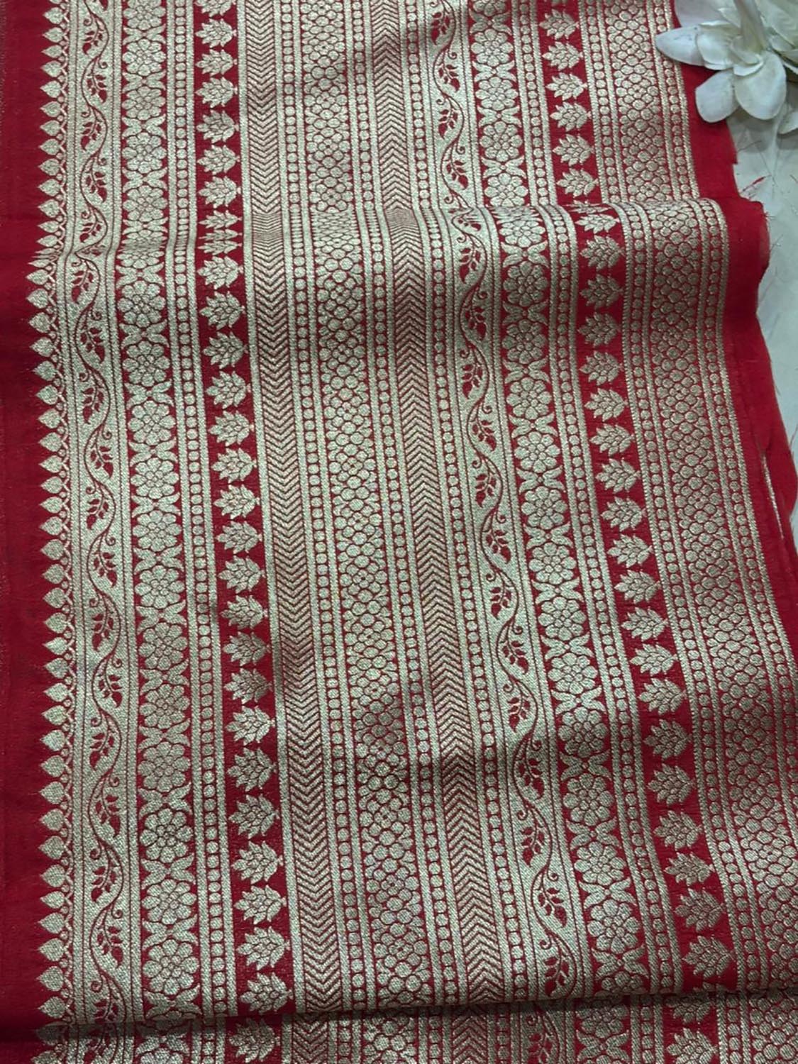 Red Banarasi Silk Lace ( 1 Mtr ) - Luxurion World