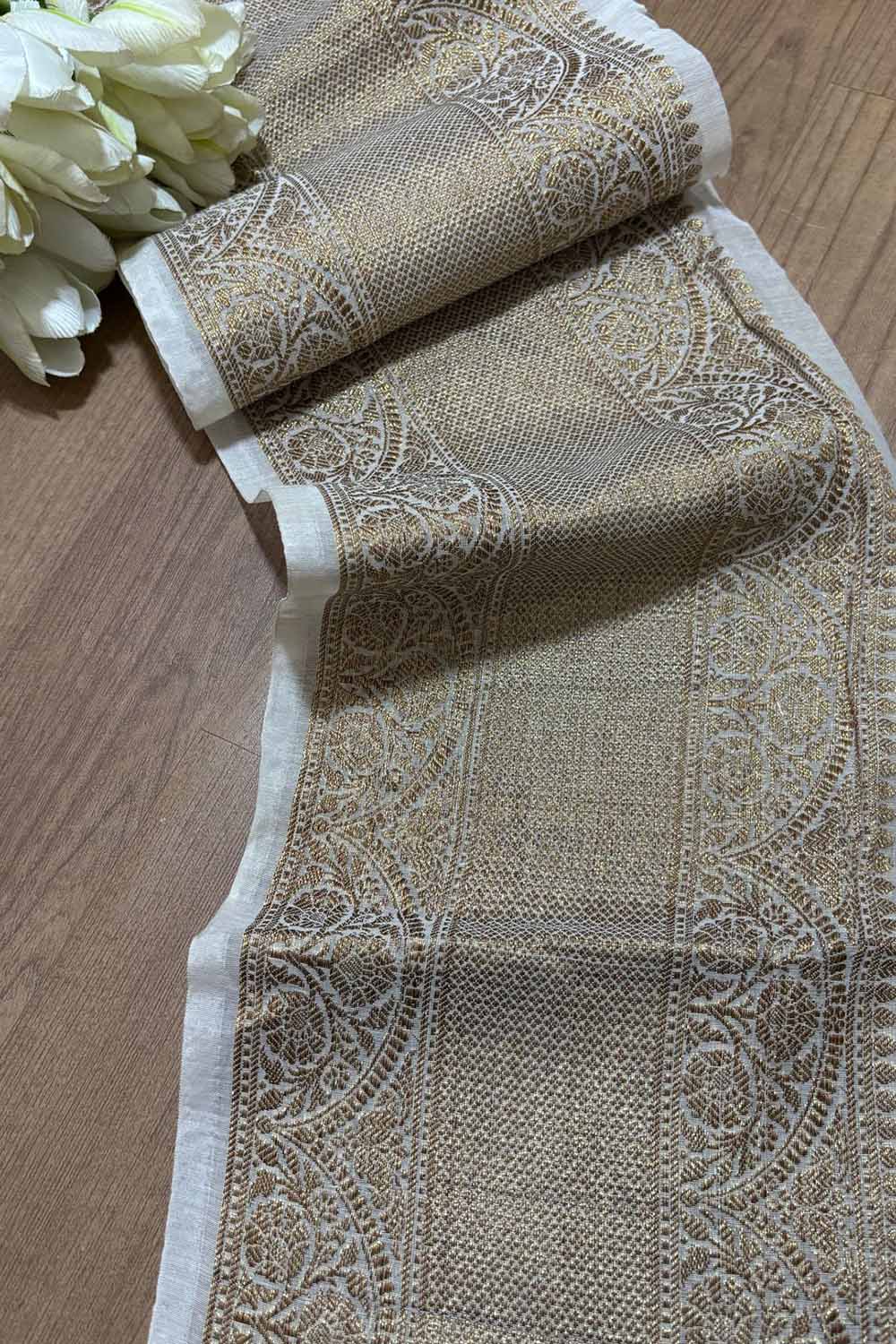 Elegant Dyeable Banarasi Antique Zari Cotton Lace ( 2.5 Mtr ) - Luxurion World
