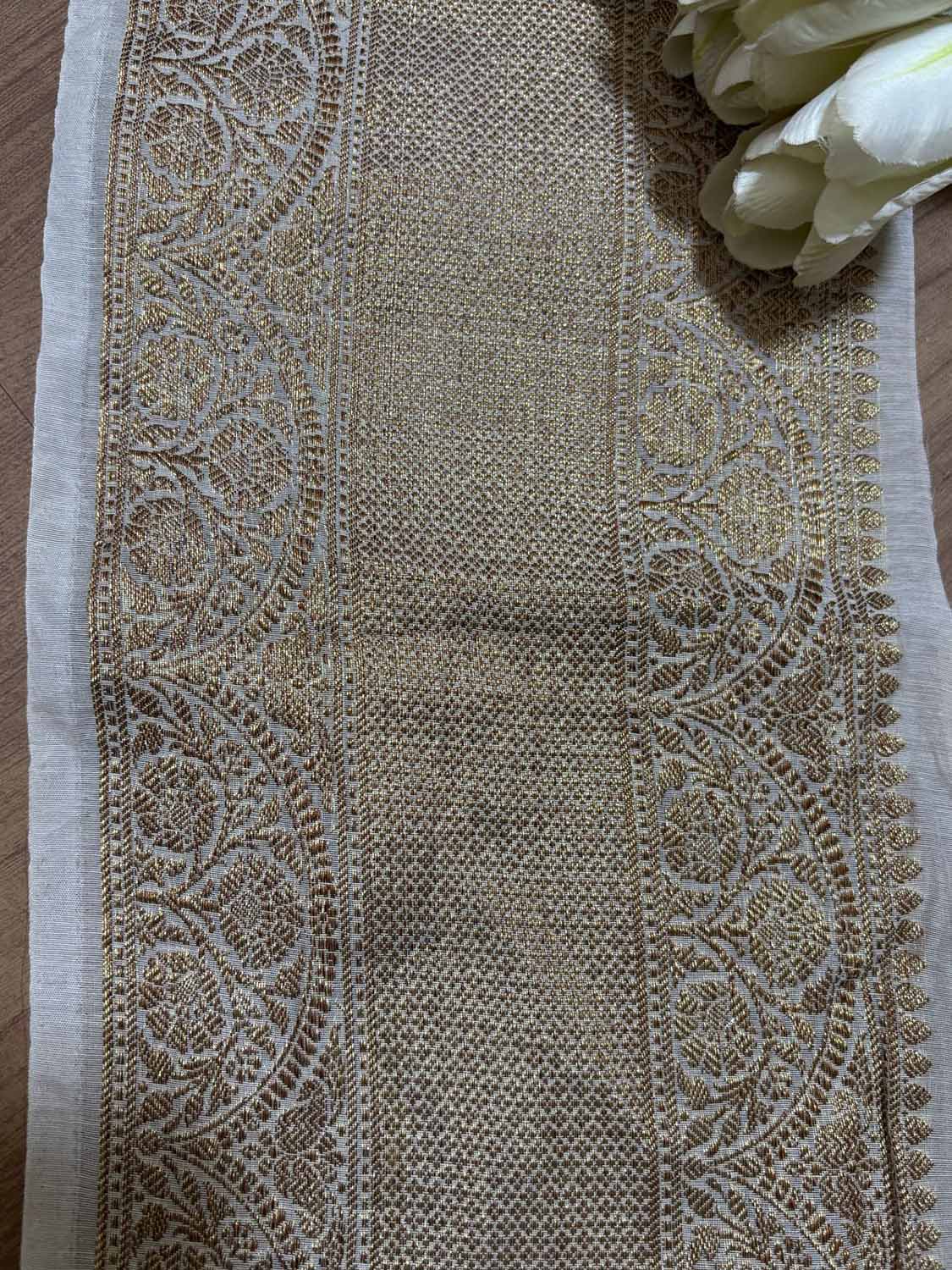 Elegant Dyeable Banarasi Antique Zari Cotton Lace ( 2.5 Mtr ) - Luxurion World
