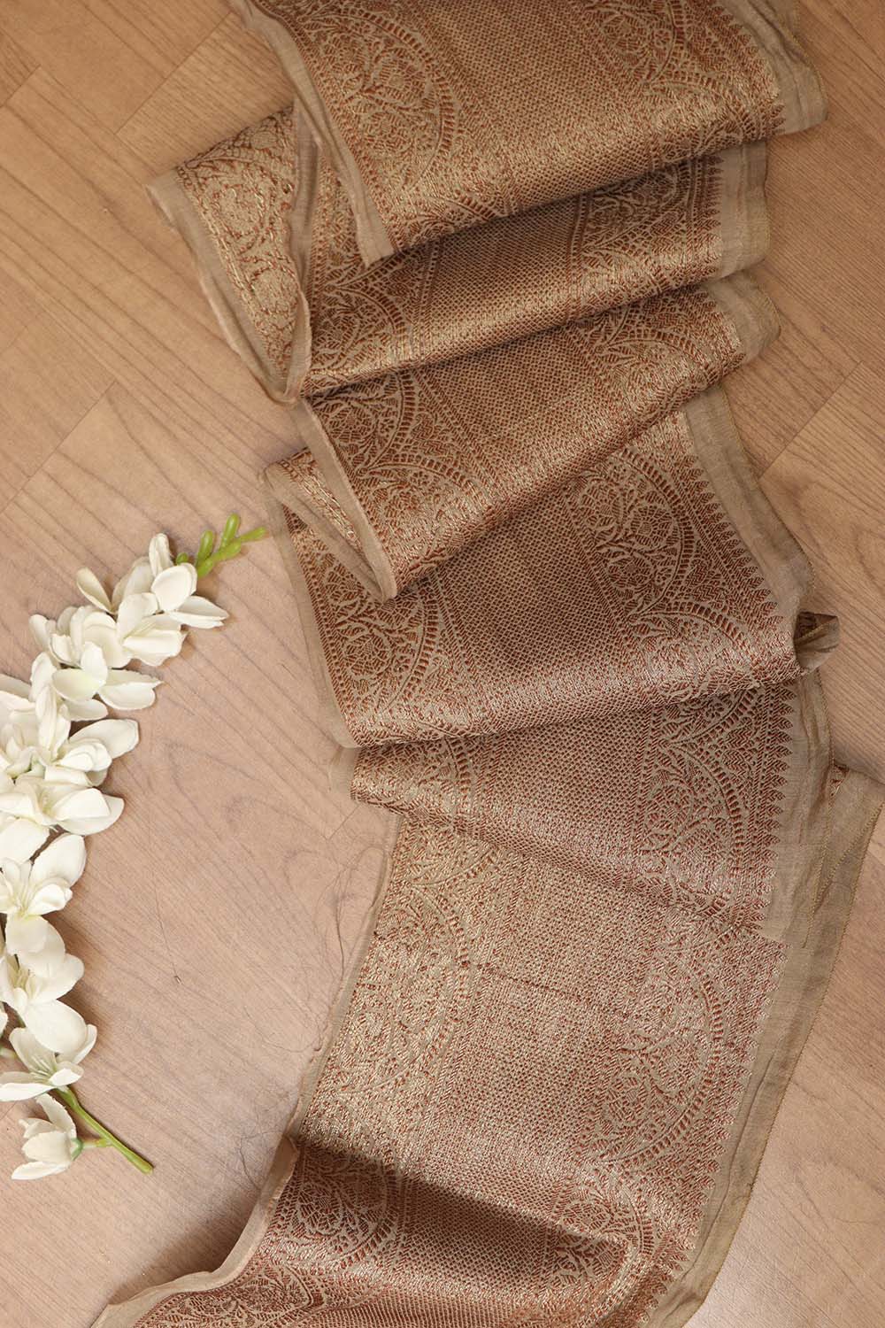 Elegant Pastel Banarasi Antique Zari Cotton Lace ( 1 Mtr ) - Luxurion World