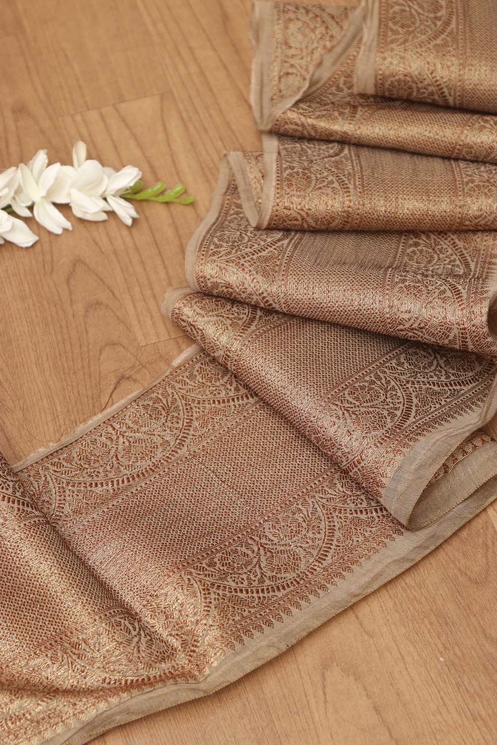 Elegant Pastel Banarasi Antique Zari Cotton Lace ( 1 Mtr ) - Luxurion World