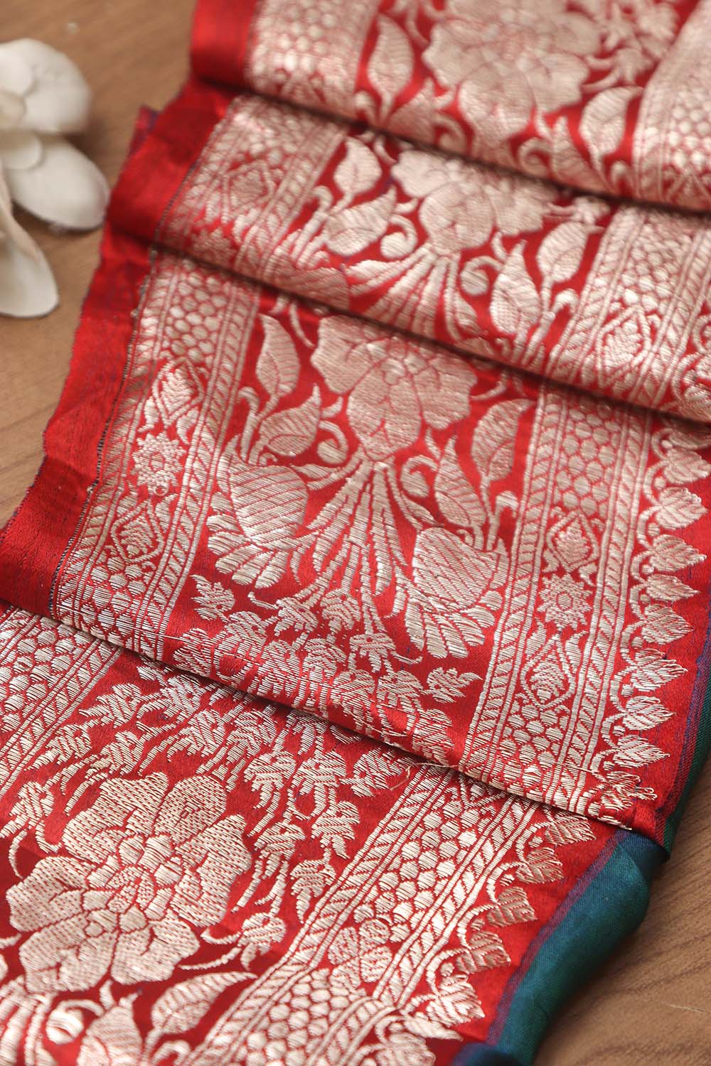 Red Banarasi Handloom Vintage Pure Silk Border ( 1 Mtr ) - Luxurion World