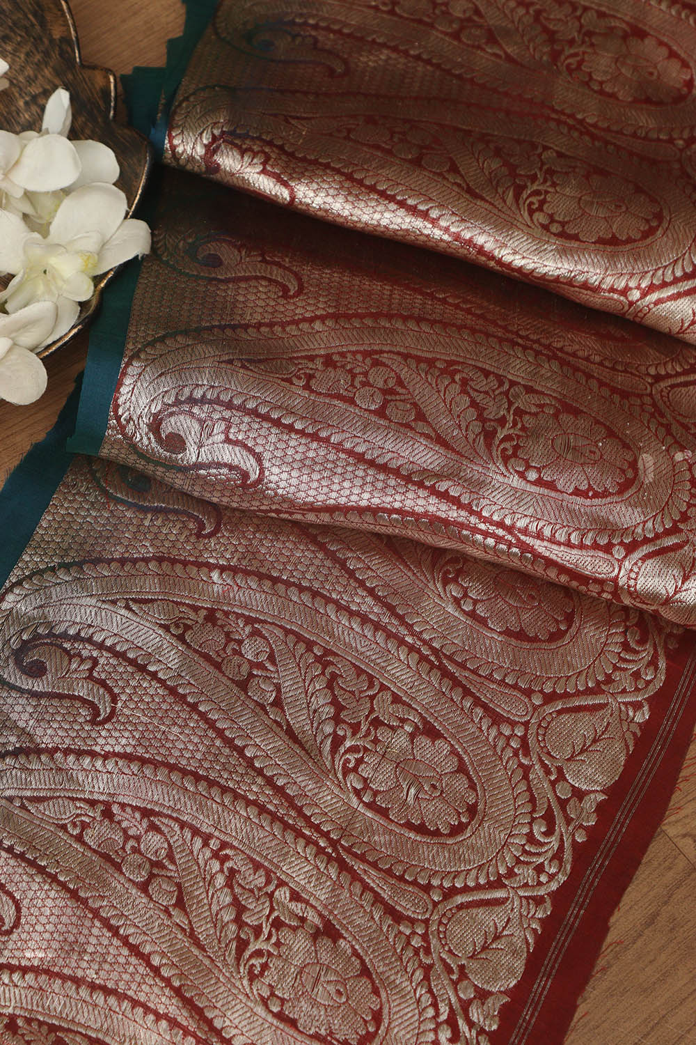 Elegant Maroon Banarasi Handloom Vintage Pure Silk Border ( 0.75 Mtr ) - Luxurion World