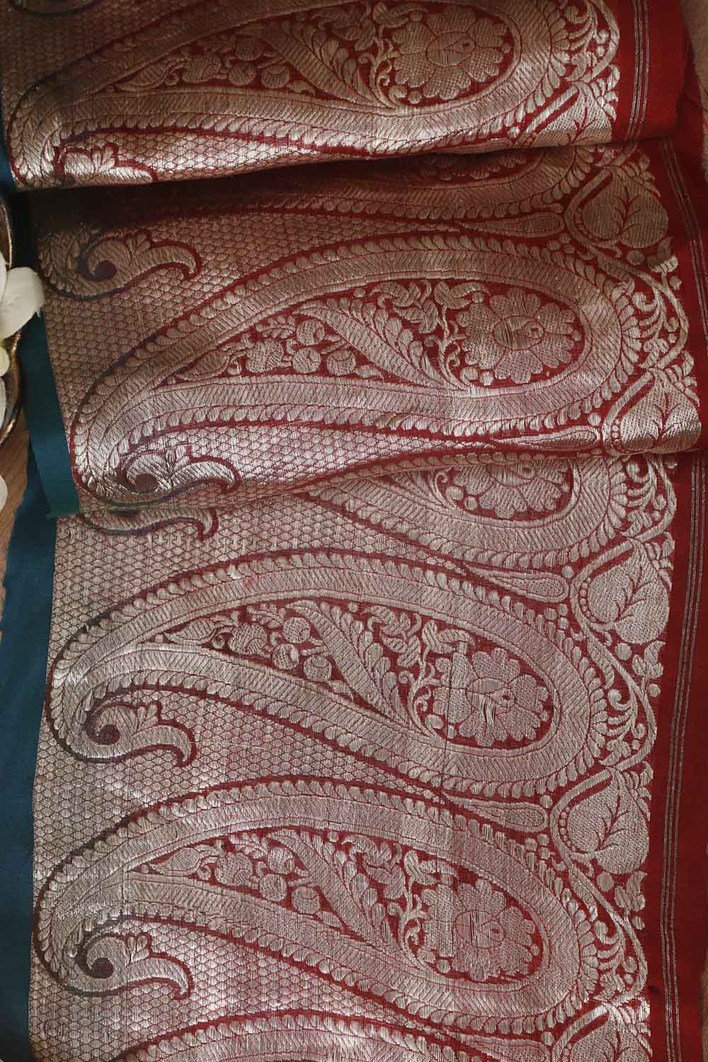 Elegant Maroon Banarasi Handloom Vintage Pure Silk Border ( 0.75 Mtr ) - Luxurion World