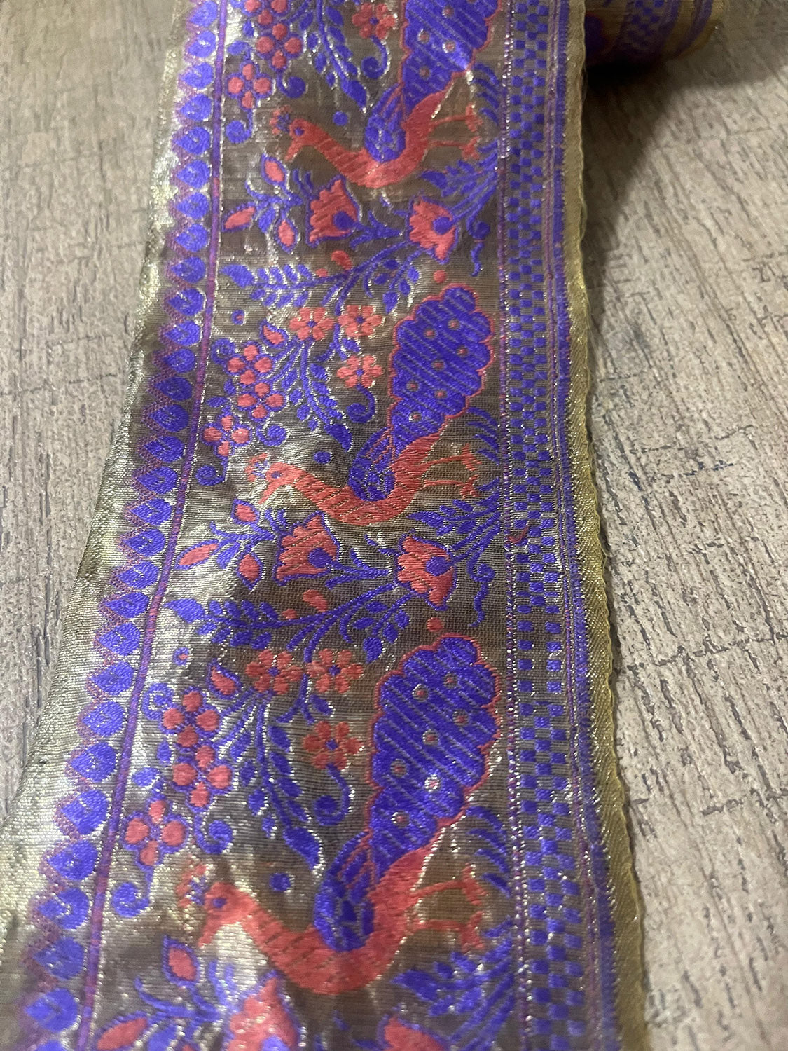 Golden Banarasi Handloom Vintage Pure Silk Border ( 1 Mtr ) - Luxurion World