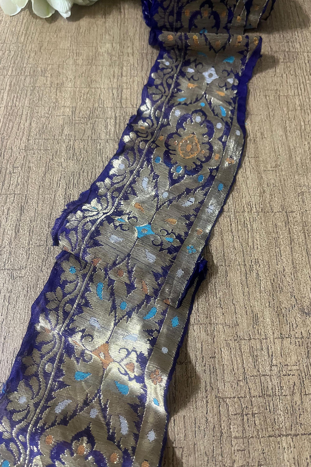 Exquisite Purple Banarasi Handloom Vintage Pure Silk Border ( 1 Mtr ) - Luxurion World