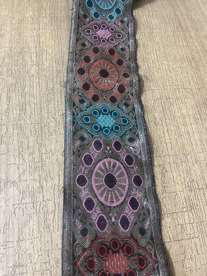 Exquisite Black Banarasi Handloom Vintage Pure Silk Border ( 1 Mtr ) - Luxurion World