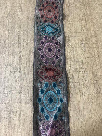 Exquisite Black Banarasi Handloom Vintage Pure Silk Border ( 1 Mtr ) - Luxurion World