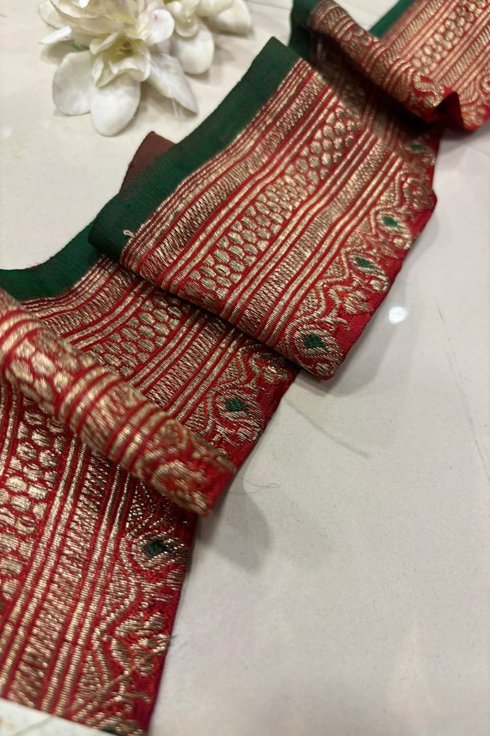 Red Pure Silk Vintage Banarasi Border Lace ( 1 Mtr ) - Luxurion World