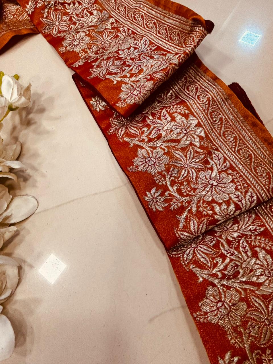 Orange Pure Silk Vintage Banarasi Border 7 Mtr Lace With Pallu Border - Luxurion World