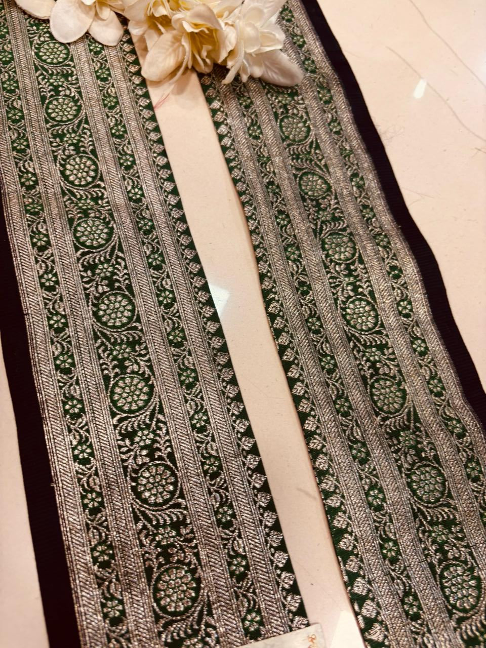 Green Pure Silk Vintage Banarasi Border Lace ( 1 Mtr ) - Luxurion World