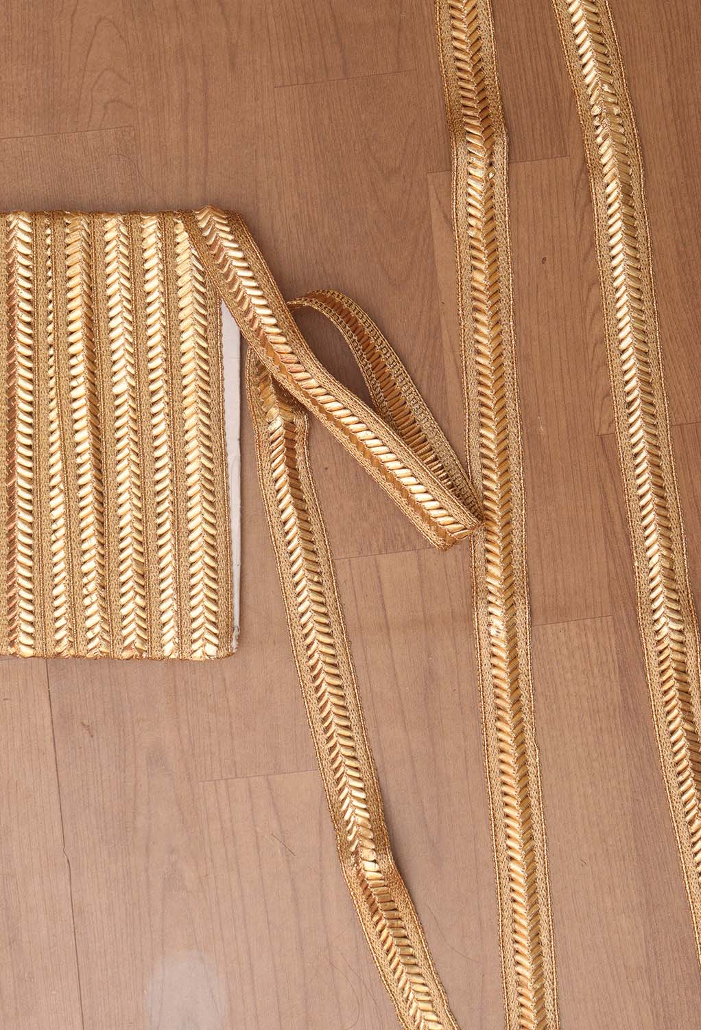 Golden Glam: 3 Meters of Trendy Lace for a Stunning Look - Luxurion World