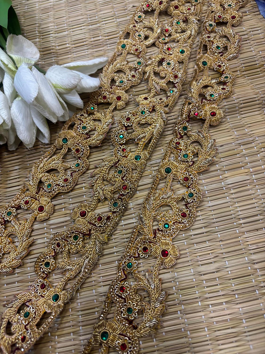 Golden Trendy Vintage Hand Work Zardozi Vintage Border ( 1 Mtr ) - Luxurion World
