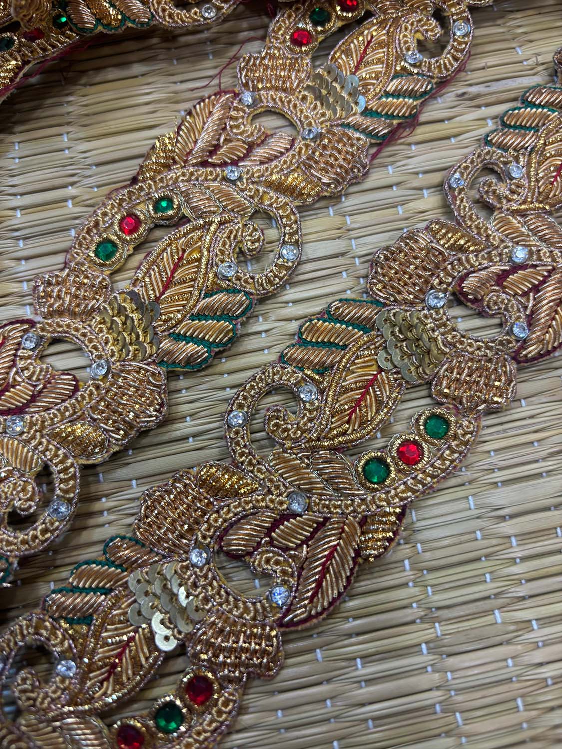 Golden Trendy Vintage Hand Work Zardozi Vintage Border ( 1 Mtr ) - Luxurion World