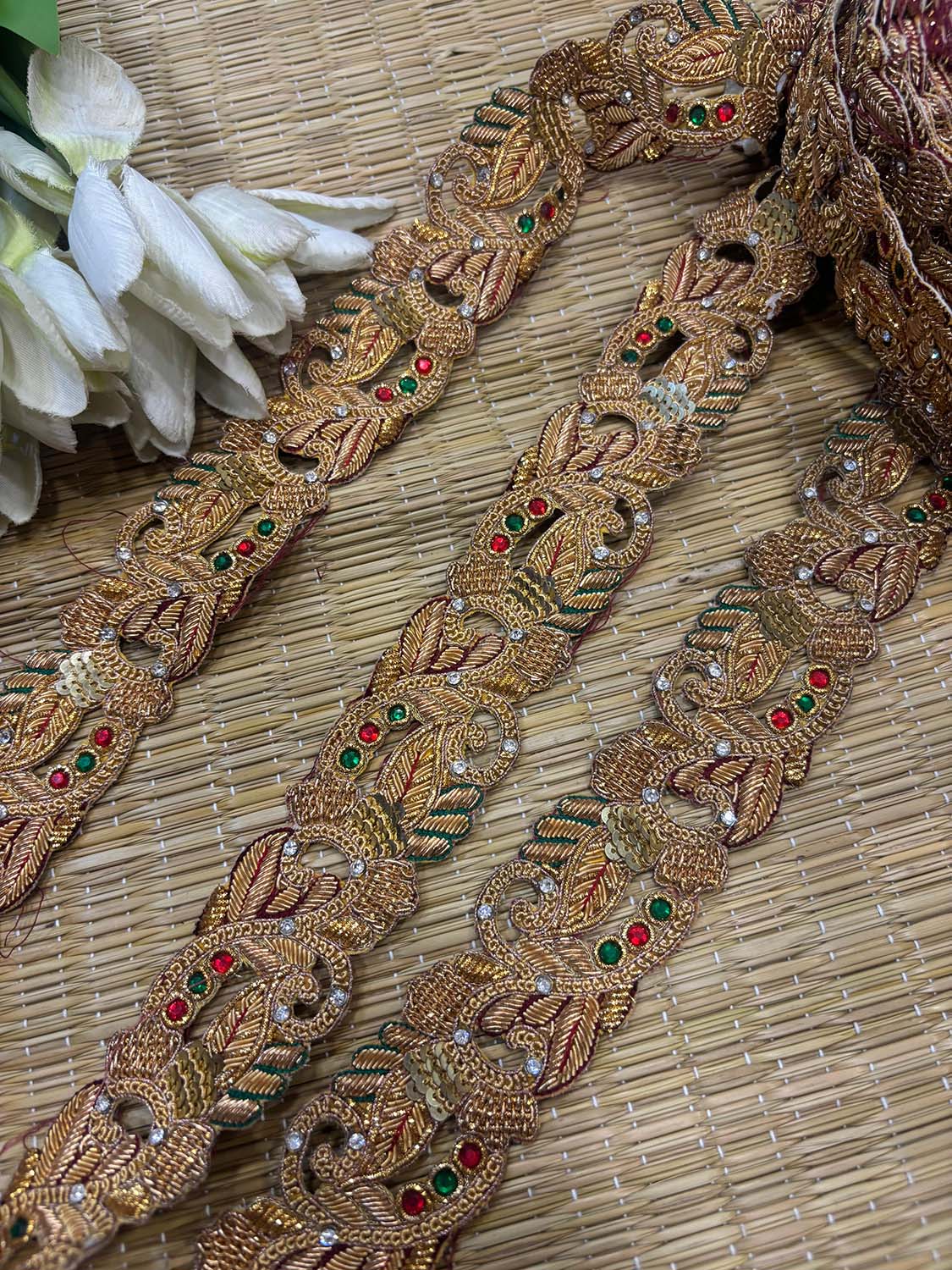 Golden Trendy Vintage Hand Work Zardozi Vintage Border ( 1 Mtr ) - Luxurion World