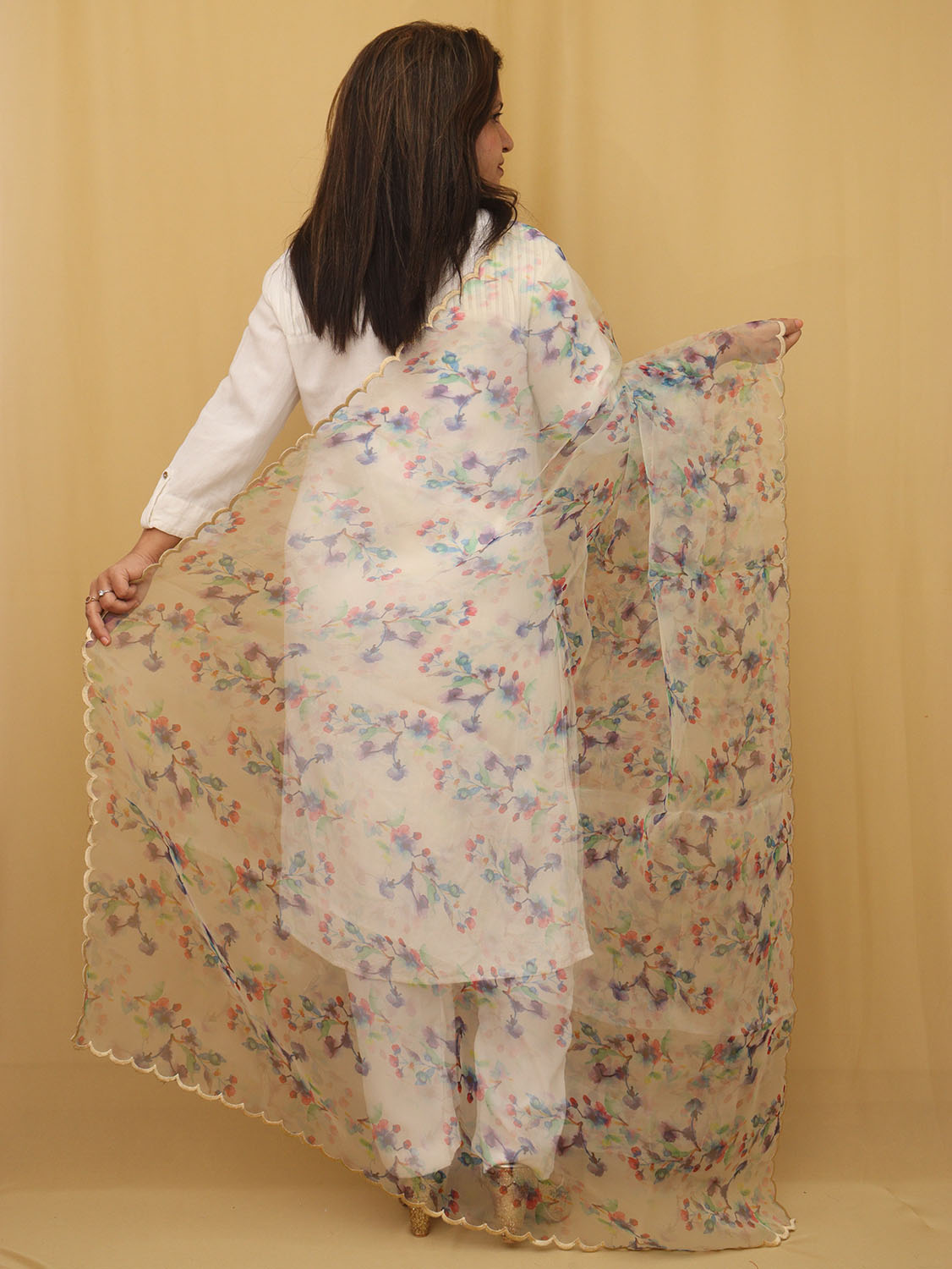 Off White Digital Printed Organza Silk Dupatta With Scalloped Border - Luxurion World