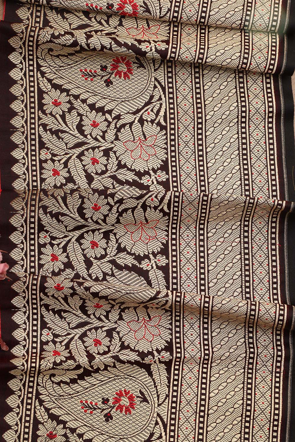 Stunning Maroon Banarasi Silk Lace ( 1 Mtr ) - Luxurion World