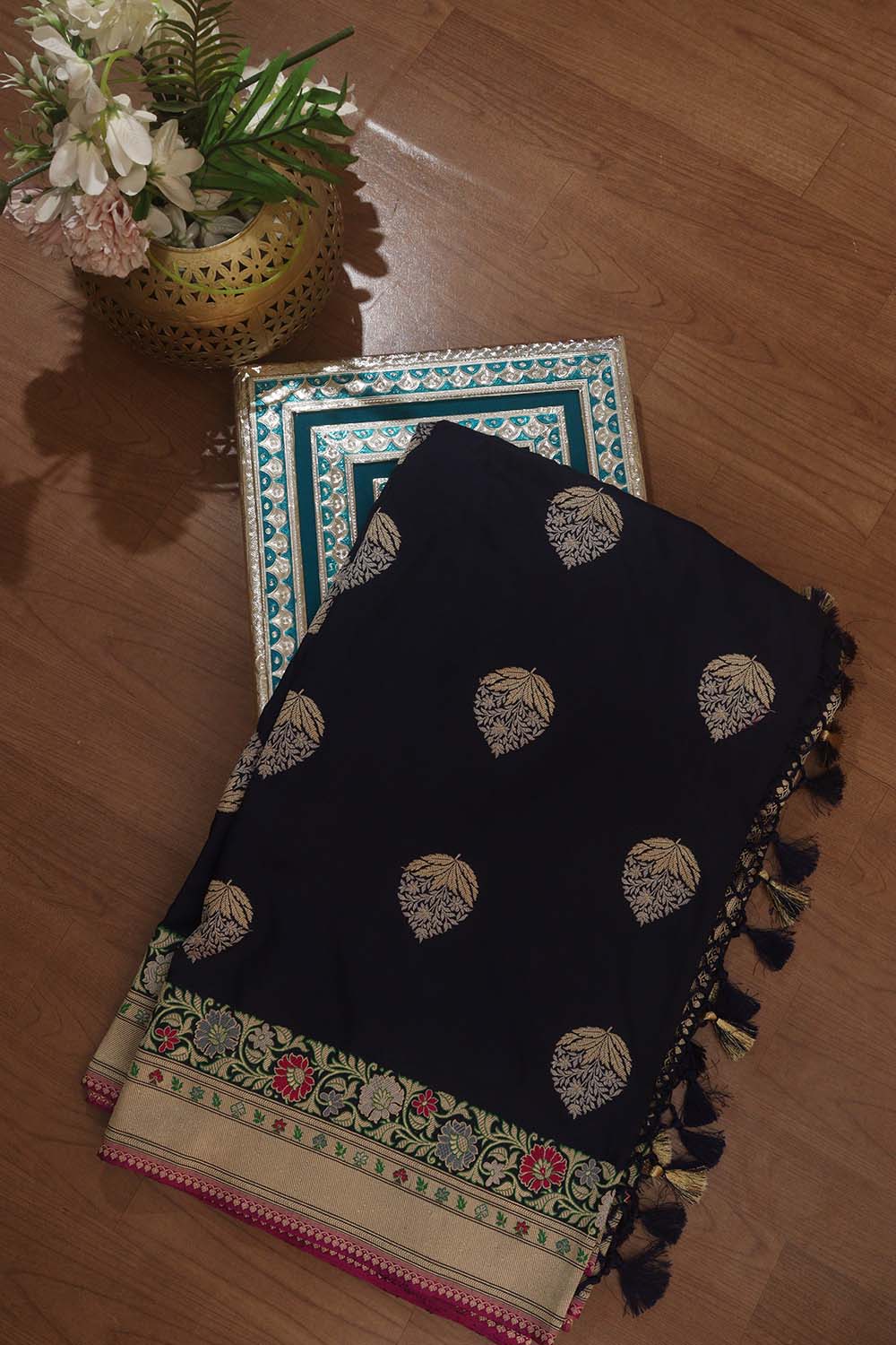Blue Handloom Banarasi Katan Silk Meenakari Saree - Elegant and Traditional - Luxurion World