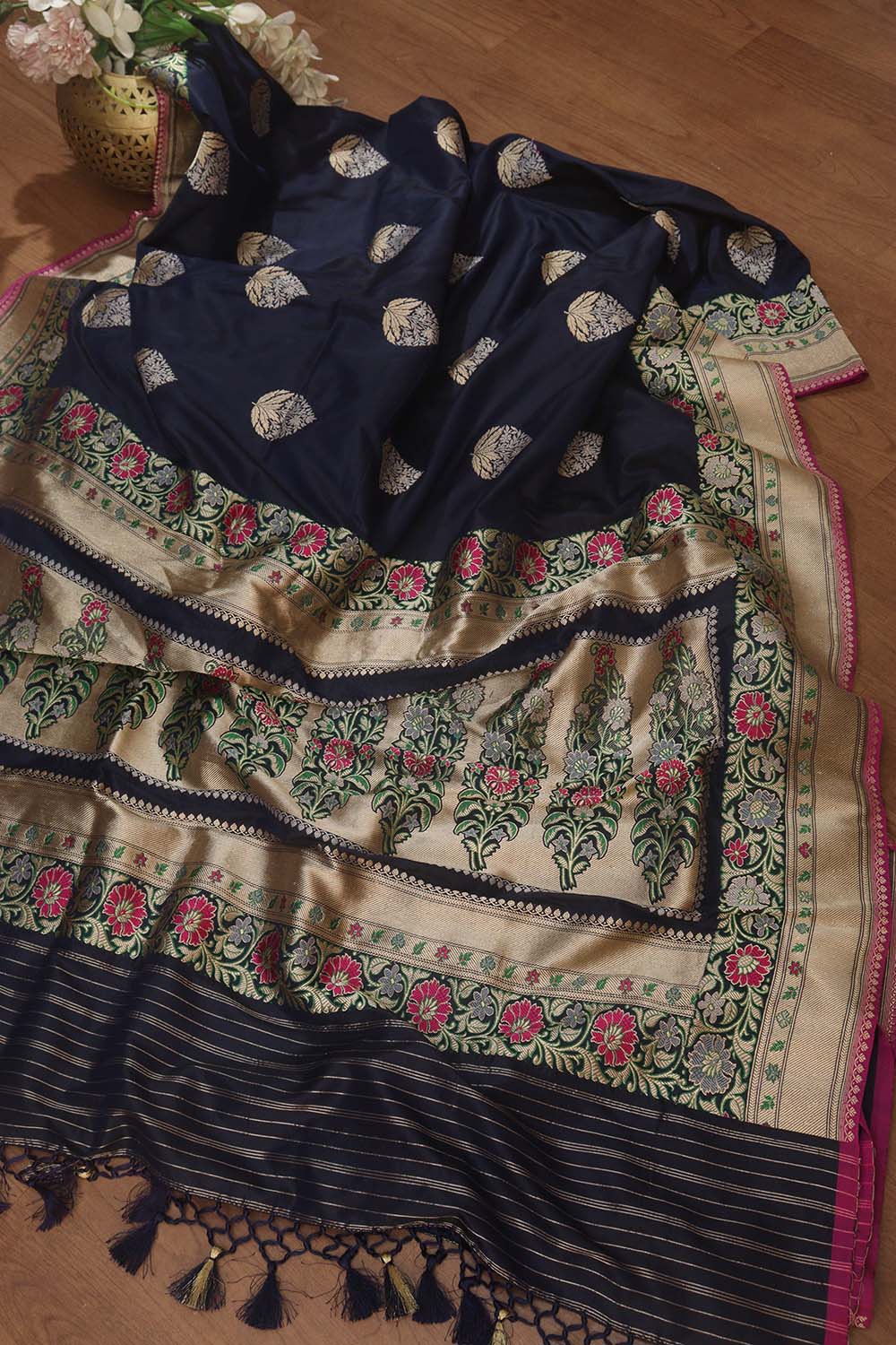 Blue Handloom Banarasi Katan Silk Meenakari Saree - Elegant and Traditional - Luxurion World
