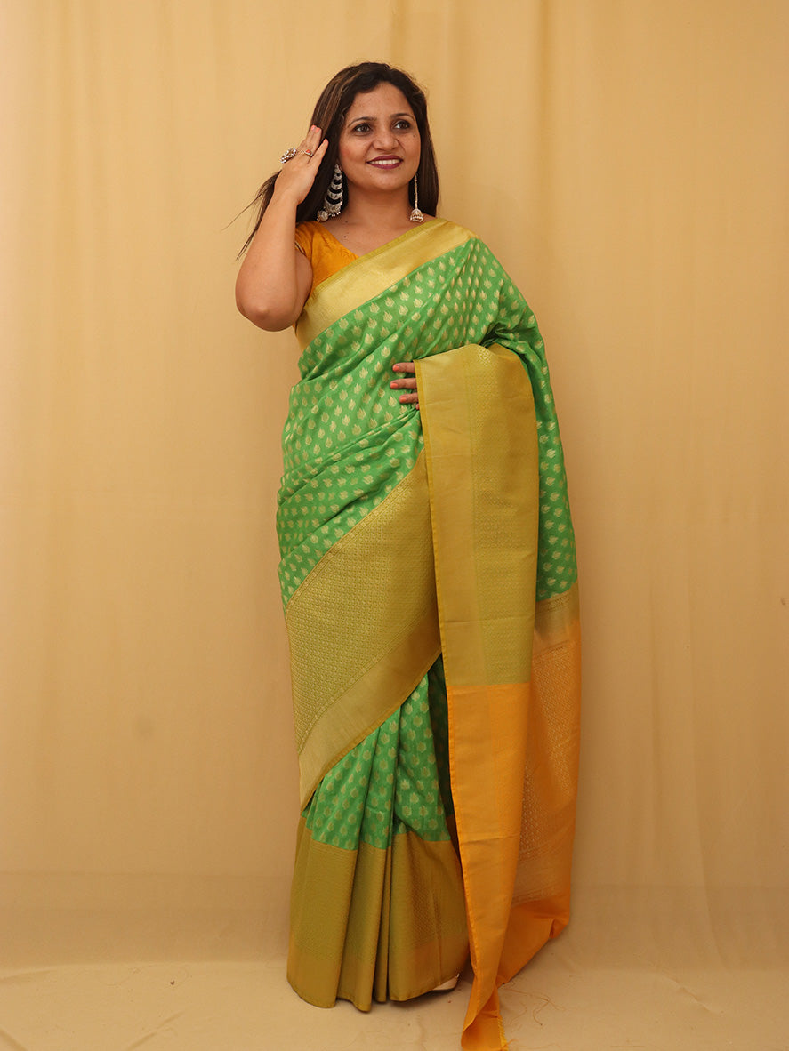 Get your hands on stunning Green Handloom Banarasi Silk Sarees online! - Luxurion World