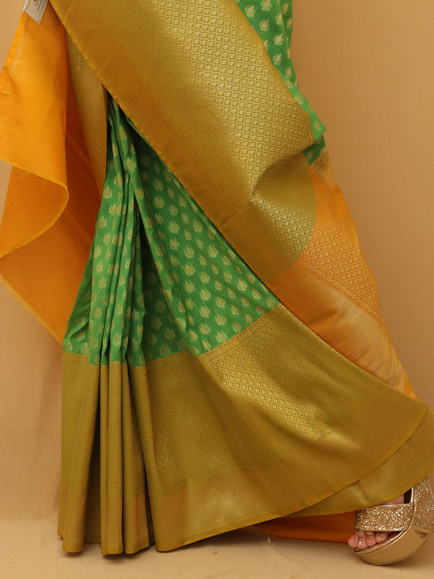 Get your hands on stunning Green Handloom Banarasi Silk Sarees online! - Luxurion World