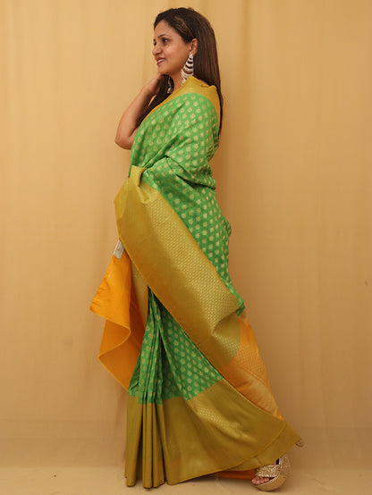 Get your hands on stunning Green Handloom Banarasi Silk Sarees online!