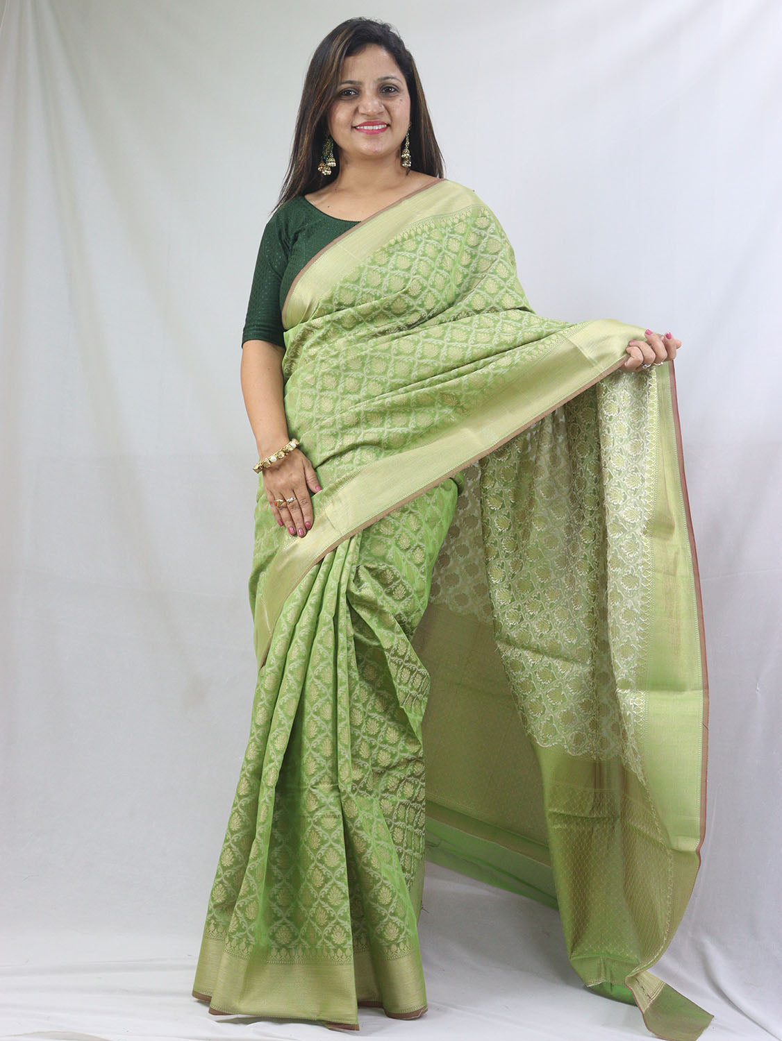 Green Banarasi Cotton Silk Saree - Elegant Ethnic Wear for Women - Luxurion World