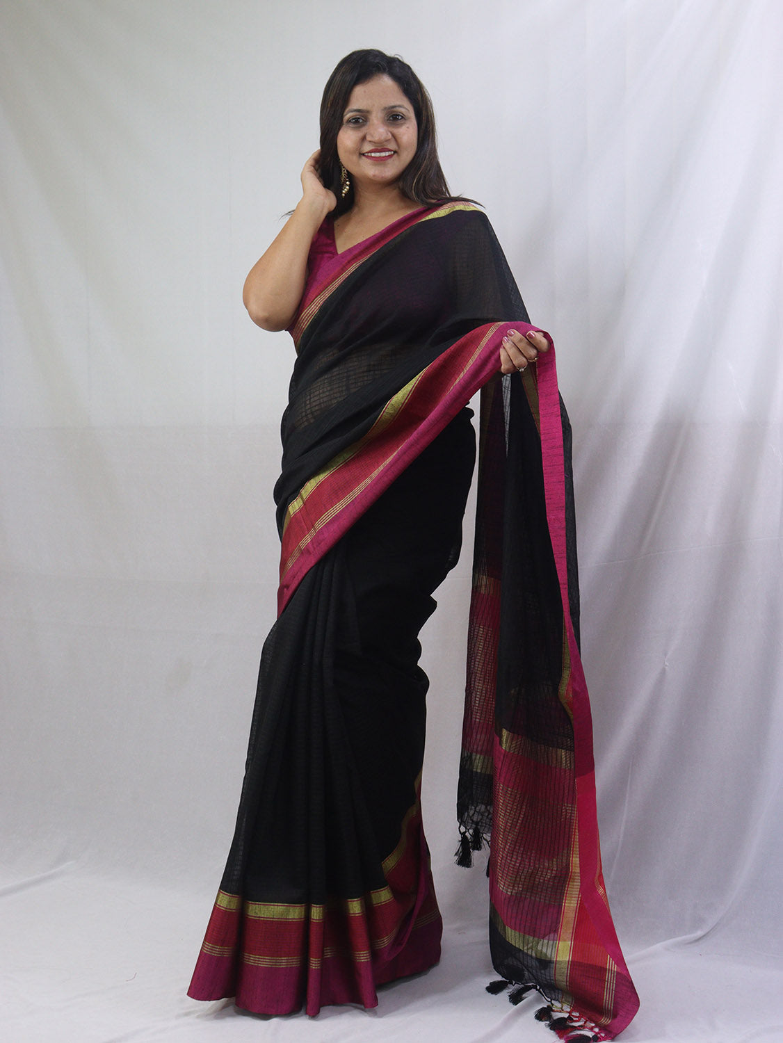 Classic Black Handloom Banarasi Silk Saree - Timeless Elegance - Luxurion World