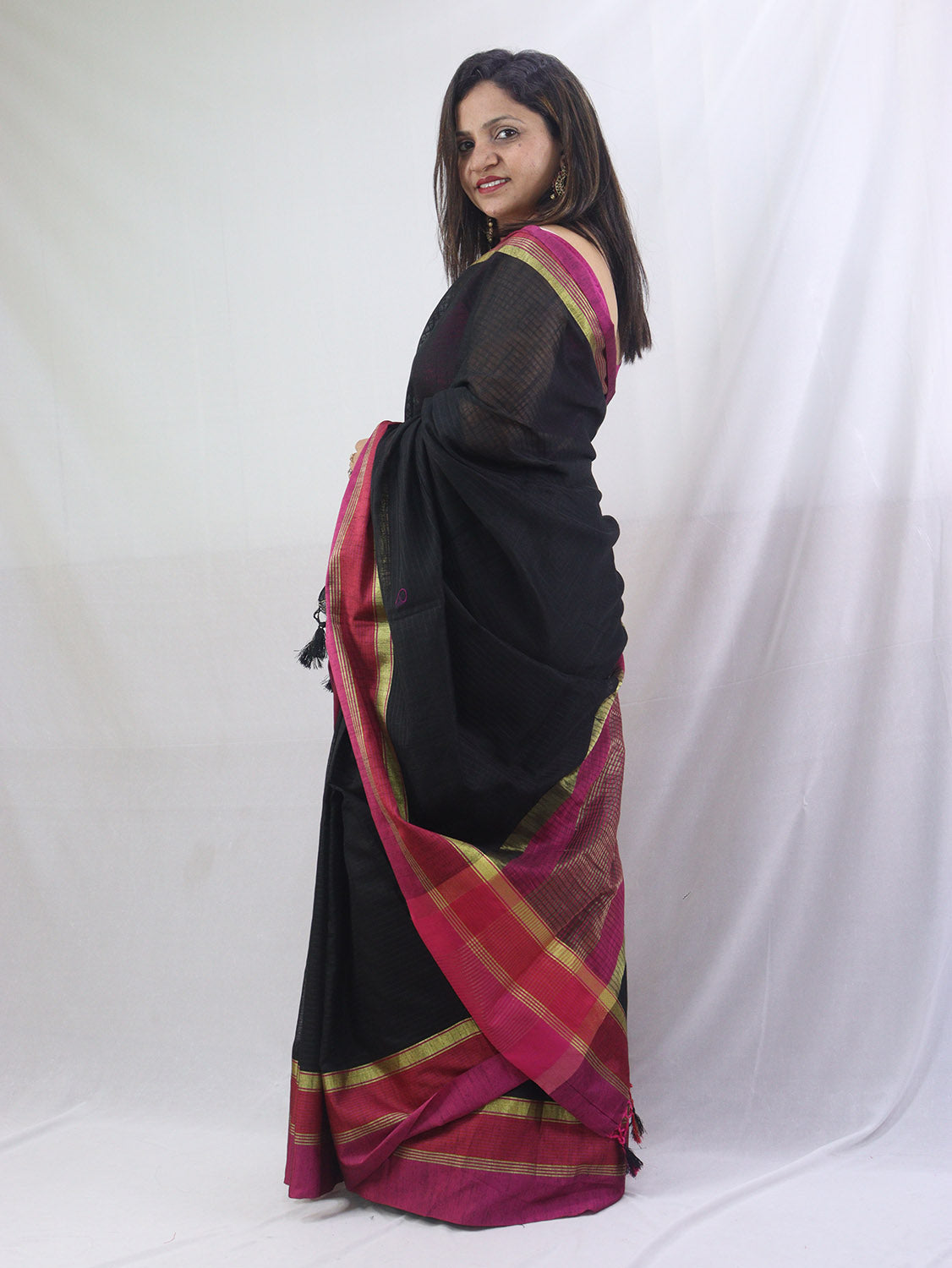 Classic Black Handloom Banarasi Silk Saree - Timeless Elegance - Luxurion World