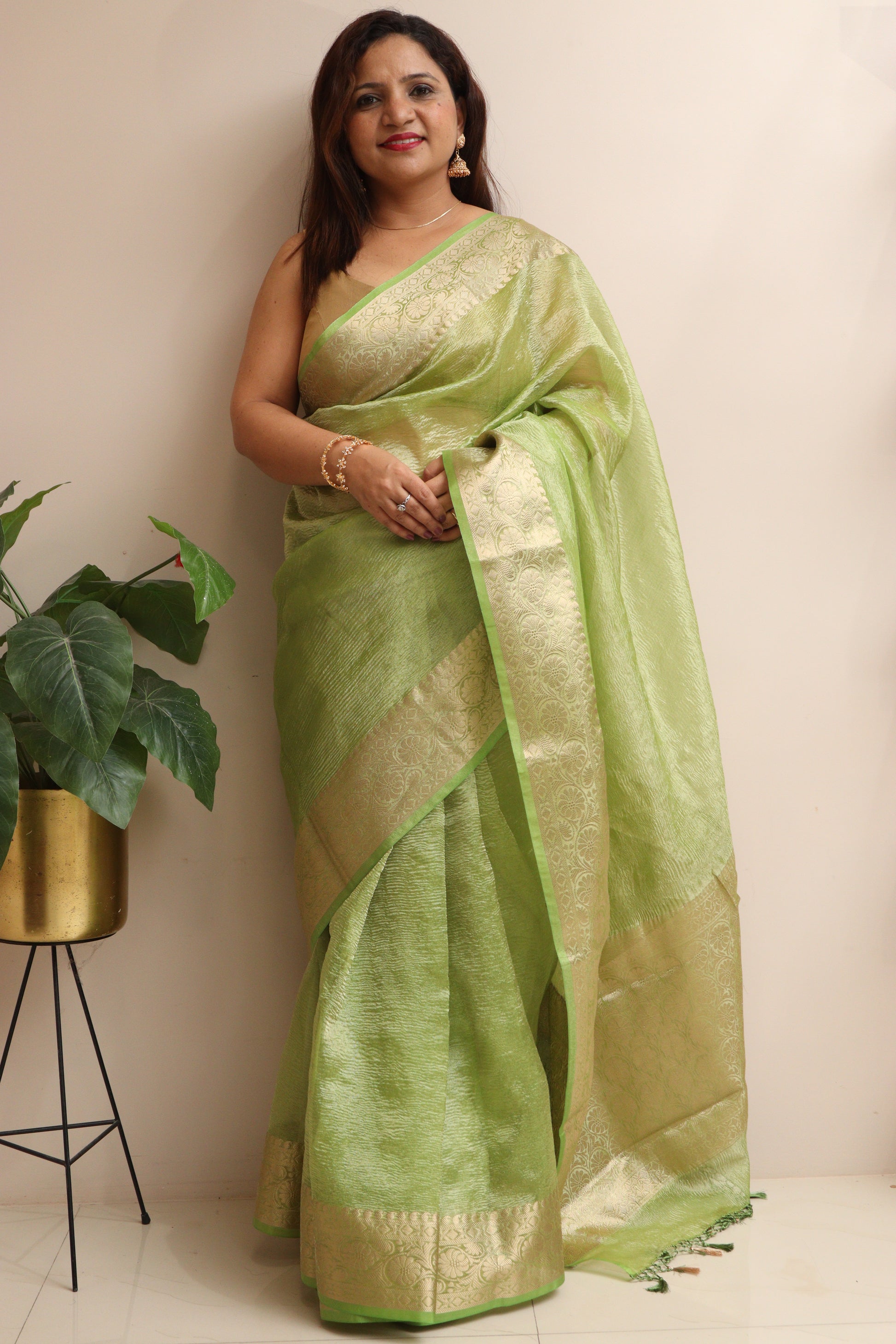 Exquisite Green Banarasi Crush Tissue Silk Saree - Luxurion World