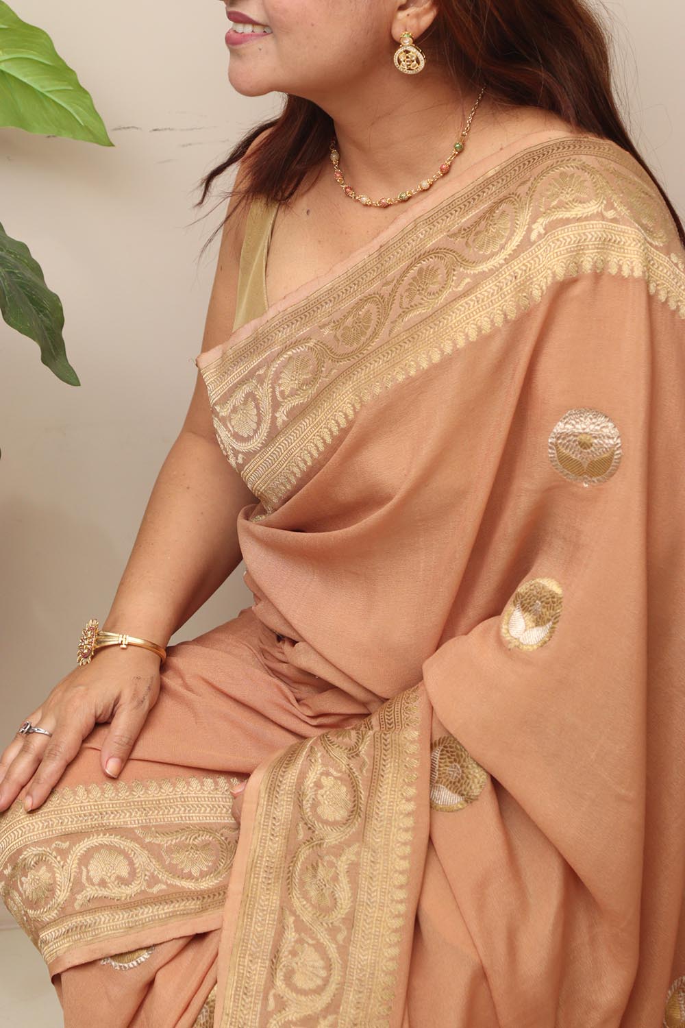 Pastel Brown Handloom Banarasi Georgette Booti Design Saree - Luxurion World