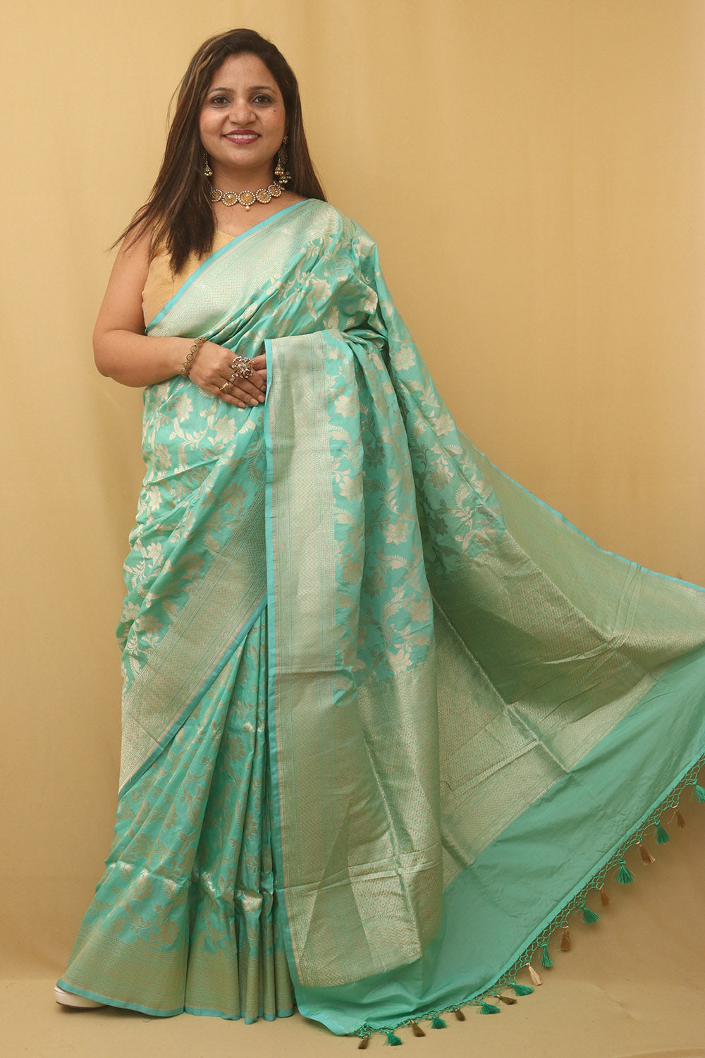 Green Banarasi Handloom Pure Katan Silk Saree - Luxurion World